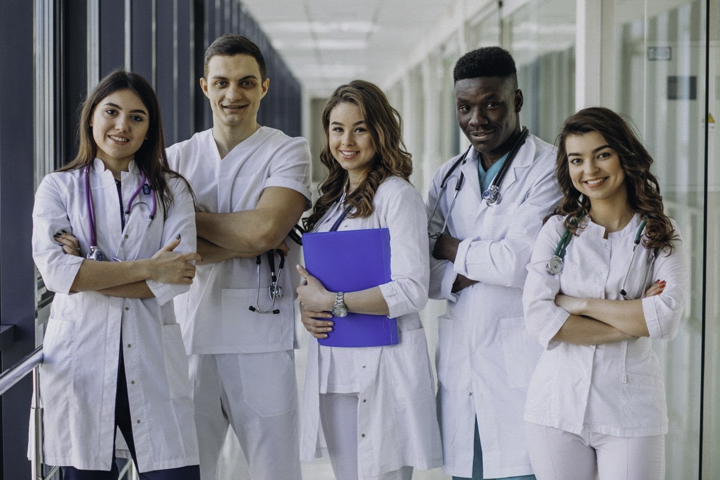 Học ngành Điều dưỡng có cơ hội trở thành Bác sĩ đa khoa
