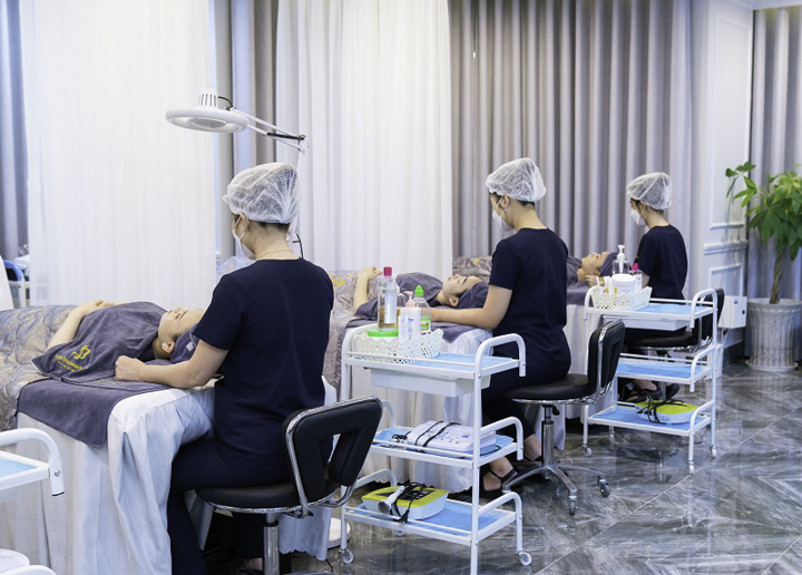 Học ngành Chăm sóc sắc đẹp tại HMC sẽ được thực hành tại các cơ sở spa nổi tiếng